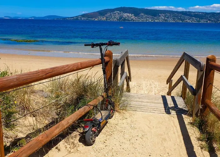 Beach House 3 Mins Walk Bellerive, Hobart