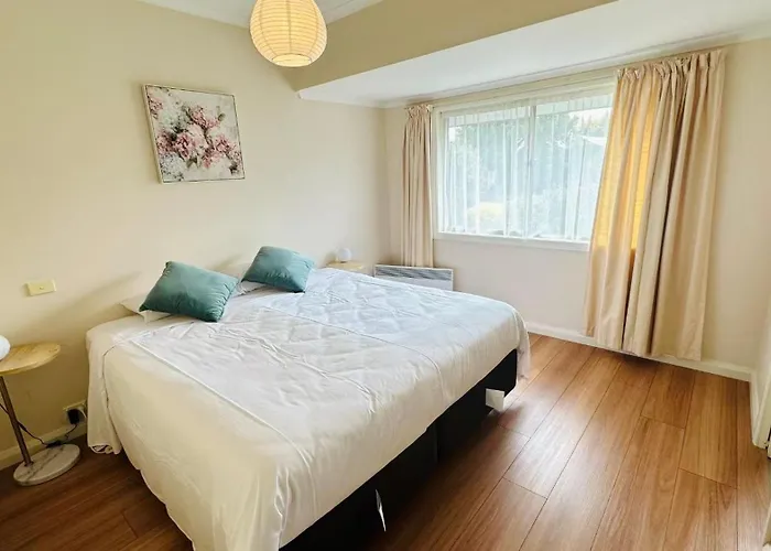 Beach House 3 Mins Walk Bellerive, Hobart