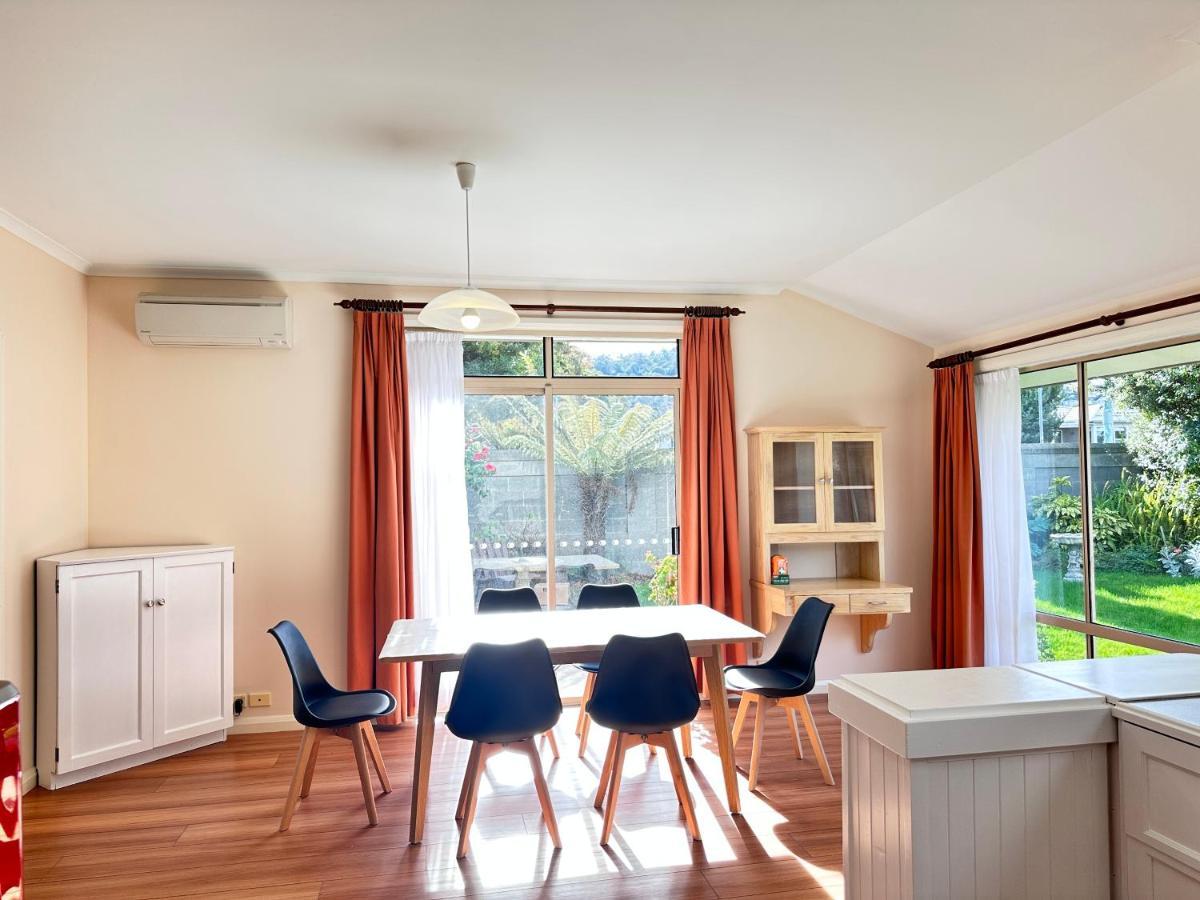 House 3 Mins Walk Bellerive, Hobart