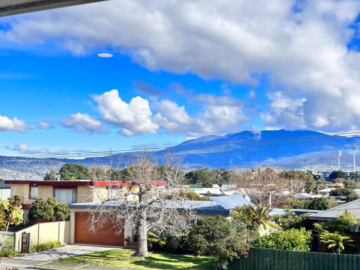 Holiday home House 3 Mins Walk Bellerive, Hobart *