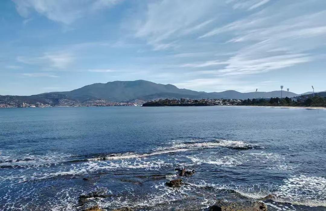 Holiday home House 3 Mins Walk Bellerive, Hobart *